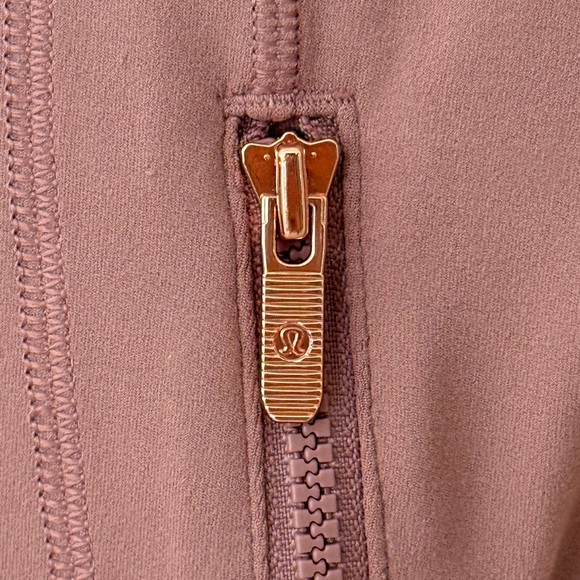 NWT Lululemon Define Jacket Nulu, Twilight/Rose Gold, Size 2, Rose Gold zippers - Picture 10 of 12